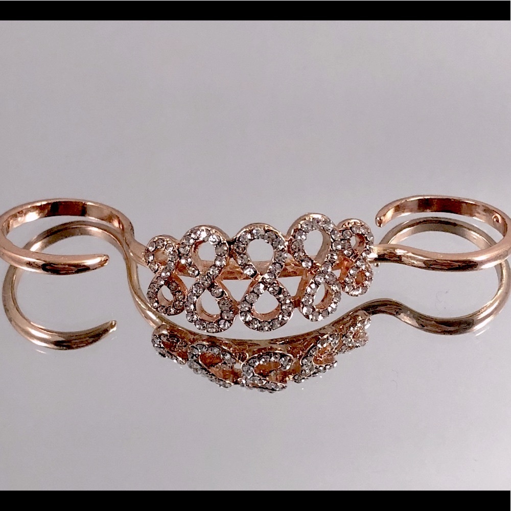 Full Hand Women’s Ring - Picture 3 of 4